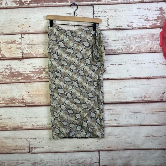 Mikey & Joey snakeskin wrap skirt size Medium - Picture 1 of 12